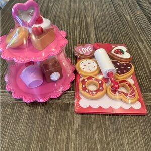 NWT Target Valentines Plastic Bake set Bundle